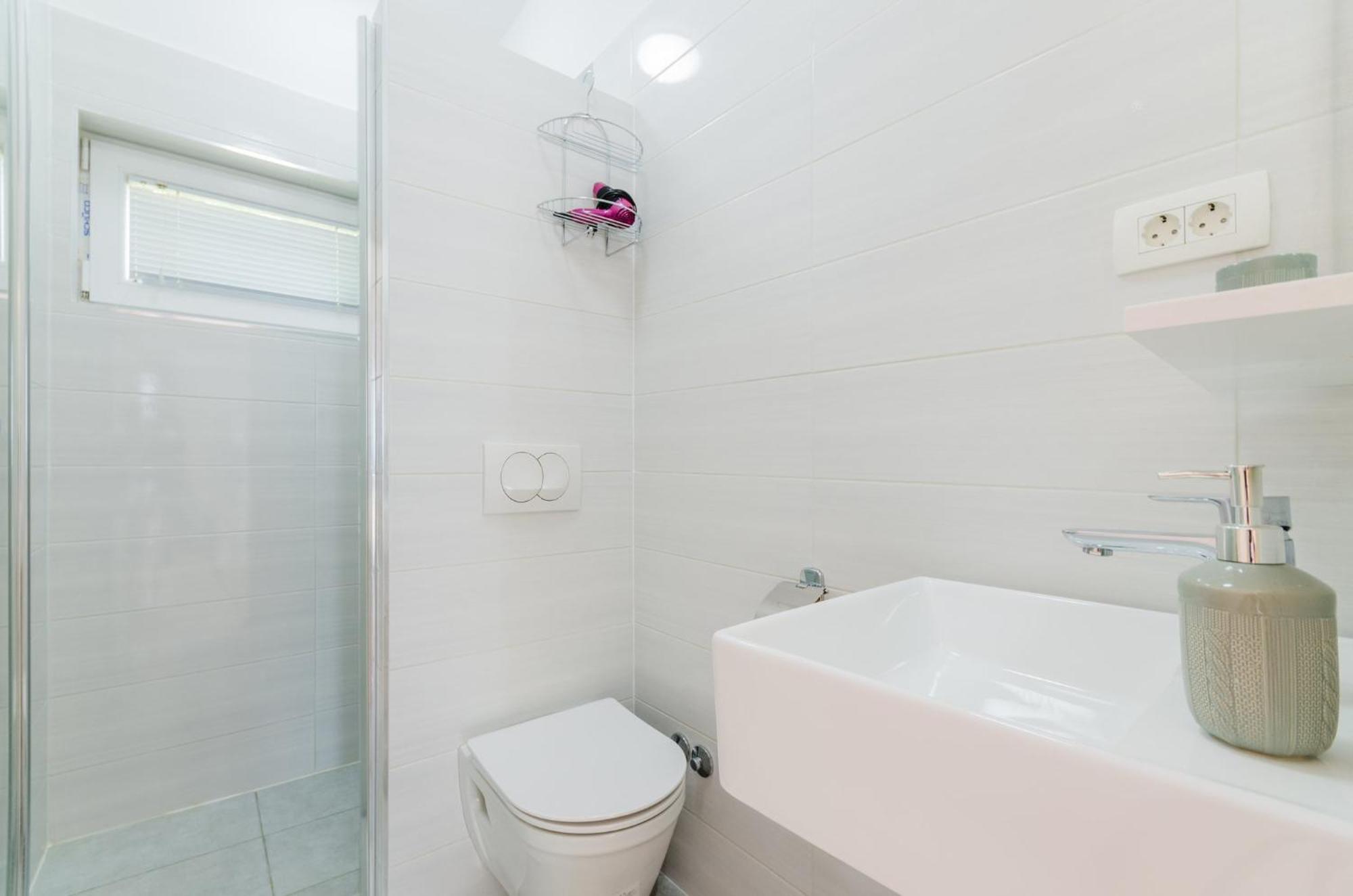 Leng Apartment ดรามัลย์ ภายนอก รูปภาพ