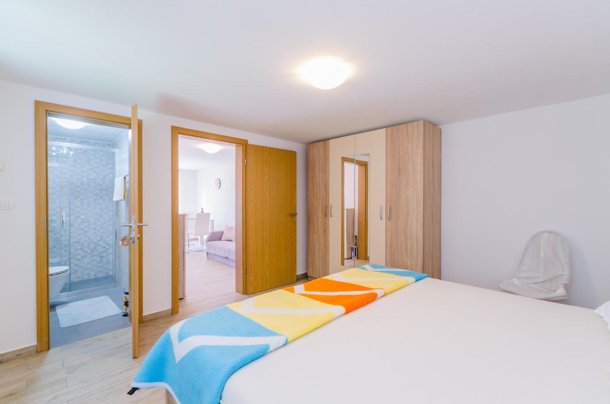 Leng Apartment ดรามัลย์ ภายนอก รูปภาพ