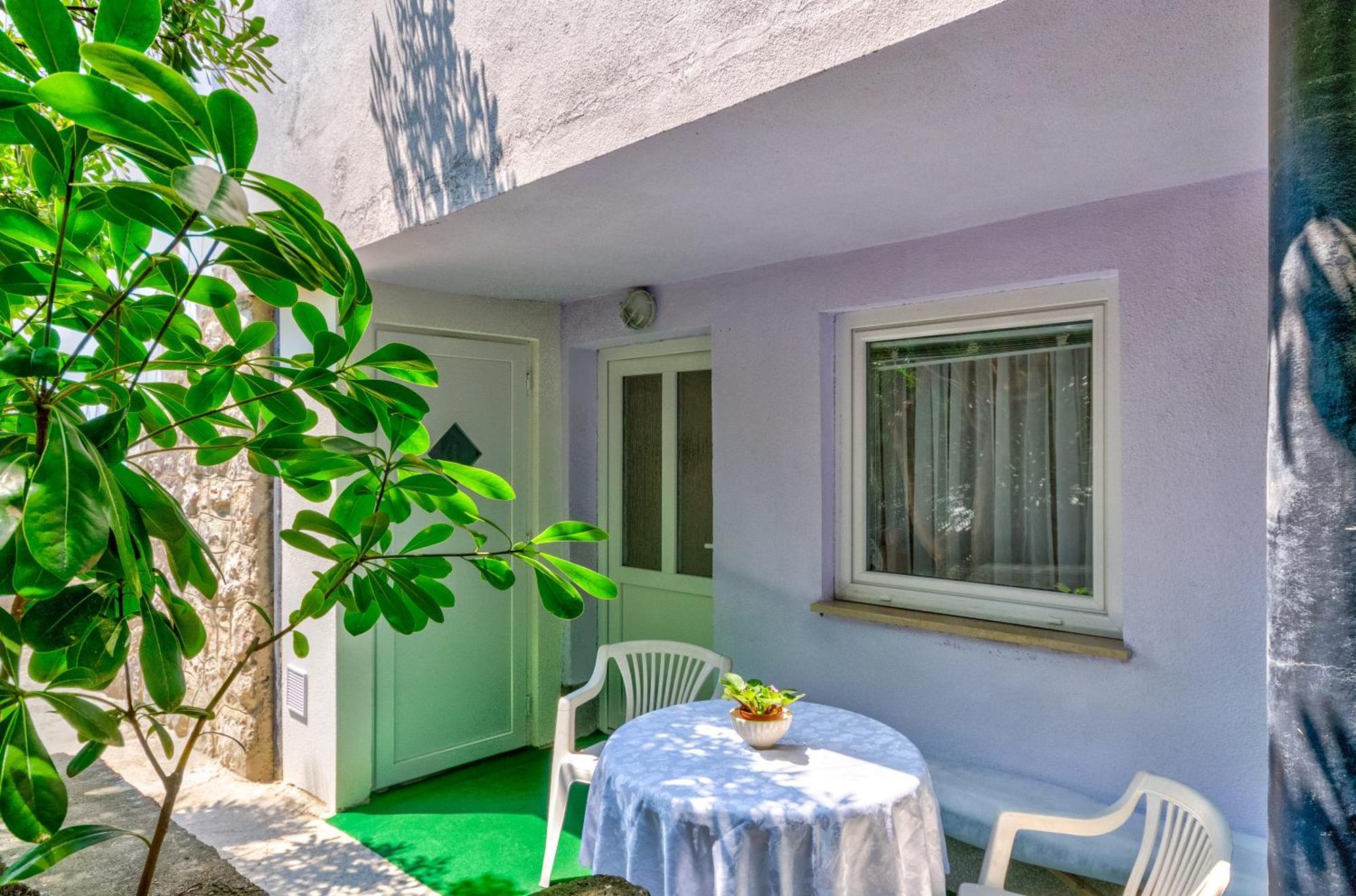 Leng Apartment ดรามัลย์ ภายนอก รูปภาพ