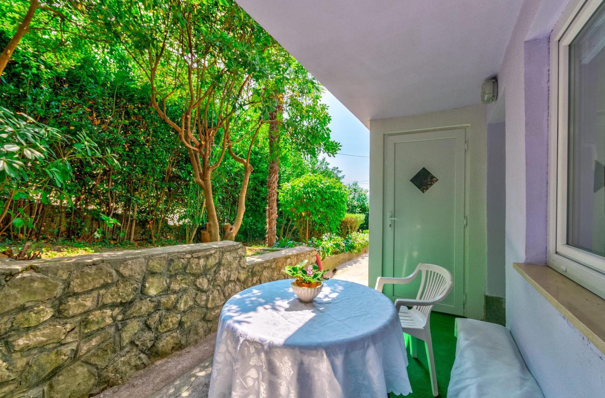 Leng Apartment ดรามัลย์ ภายนอก รูปภาพ