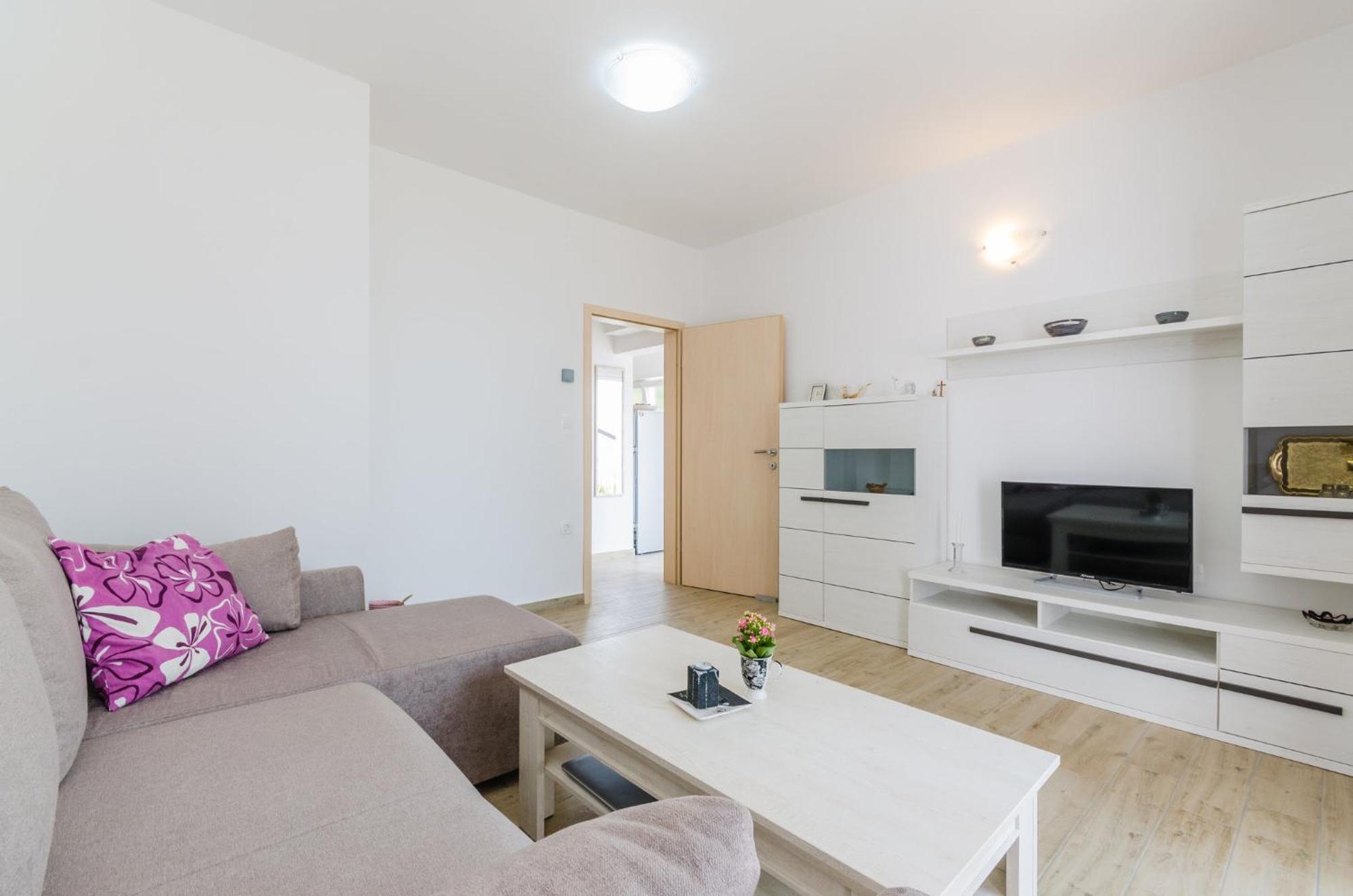 Leng Apartment ดรามัลย์ ภายนอก รูปภาพ